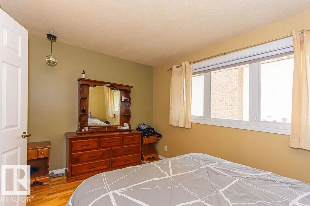 1720 89 ST NW