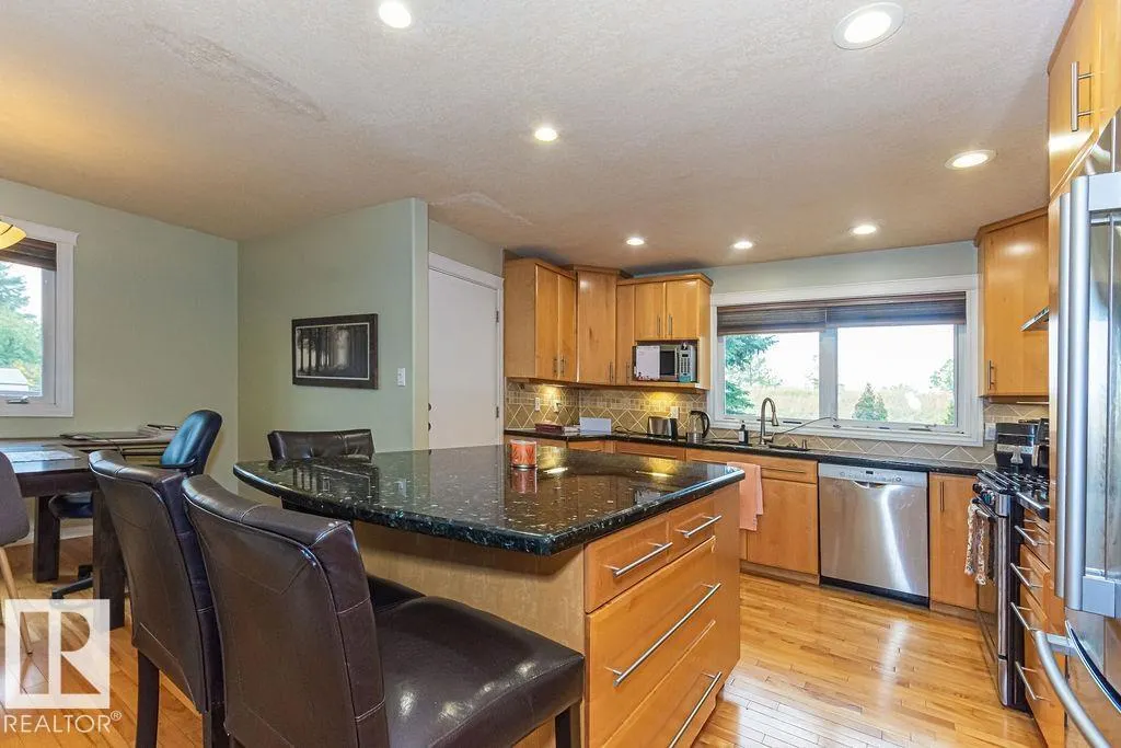1720 89 ST NW