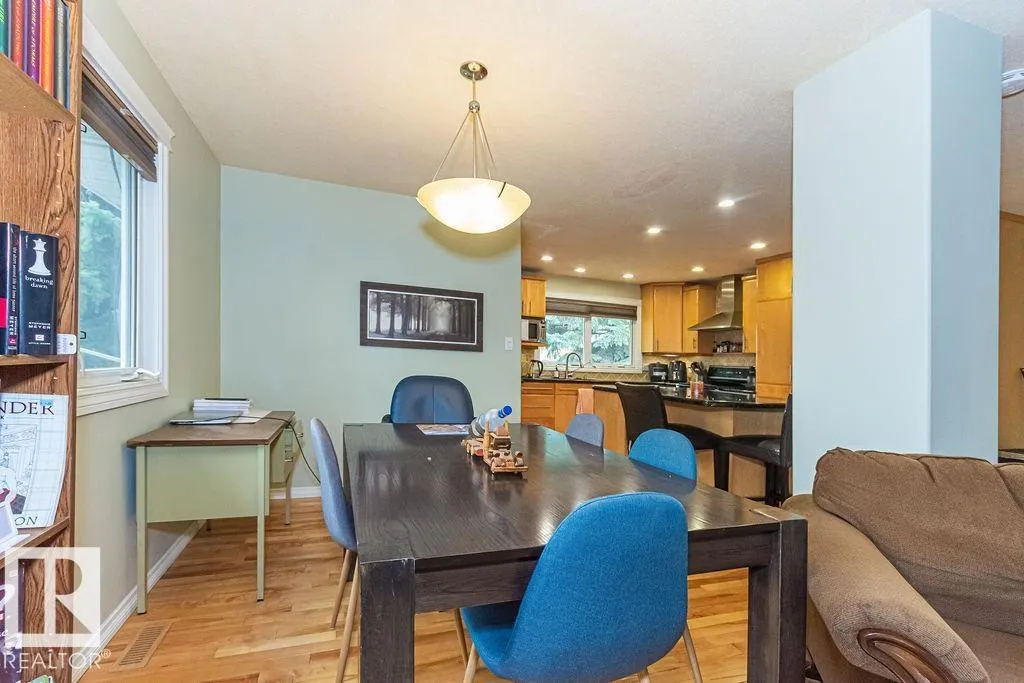 1720 89 ST NW
