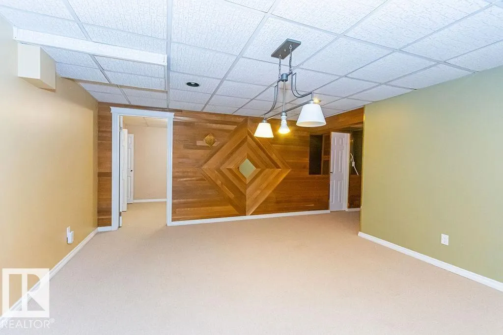 1720 89 ST NW