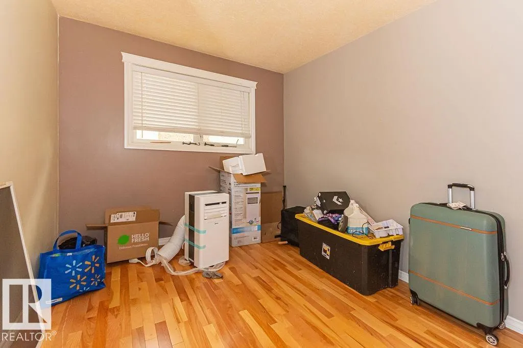 1720 89 ST NW