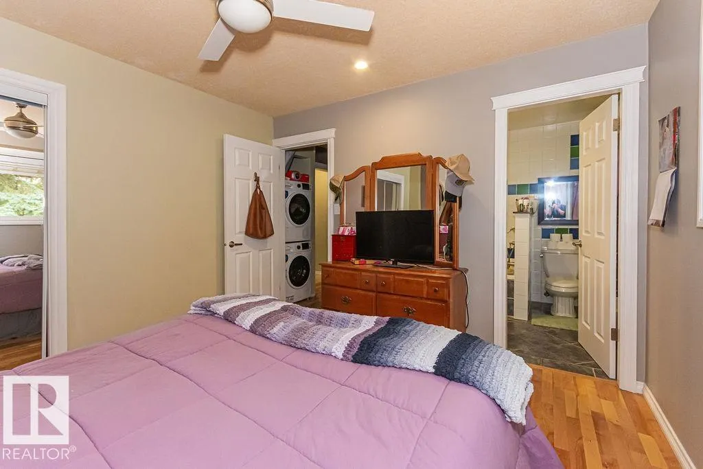 1720 89 ST NW