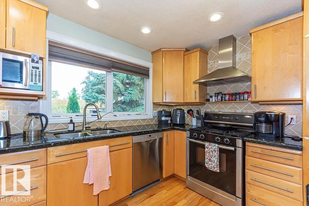 1720 89 ST NW