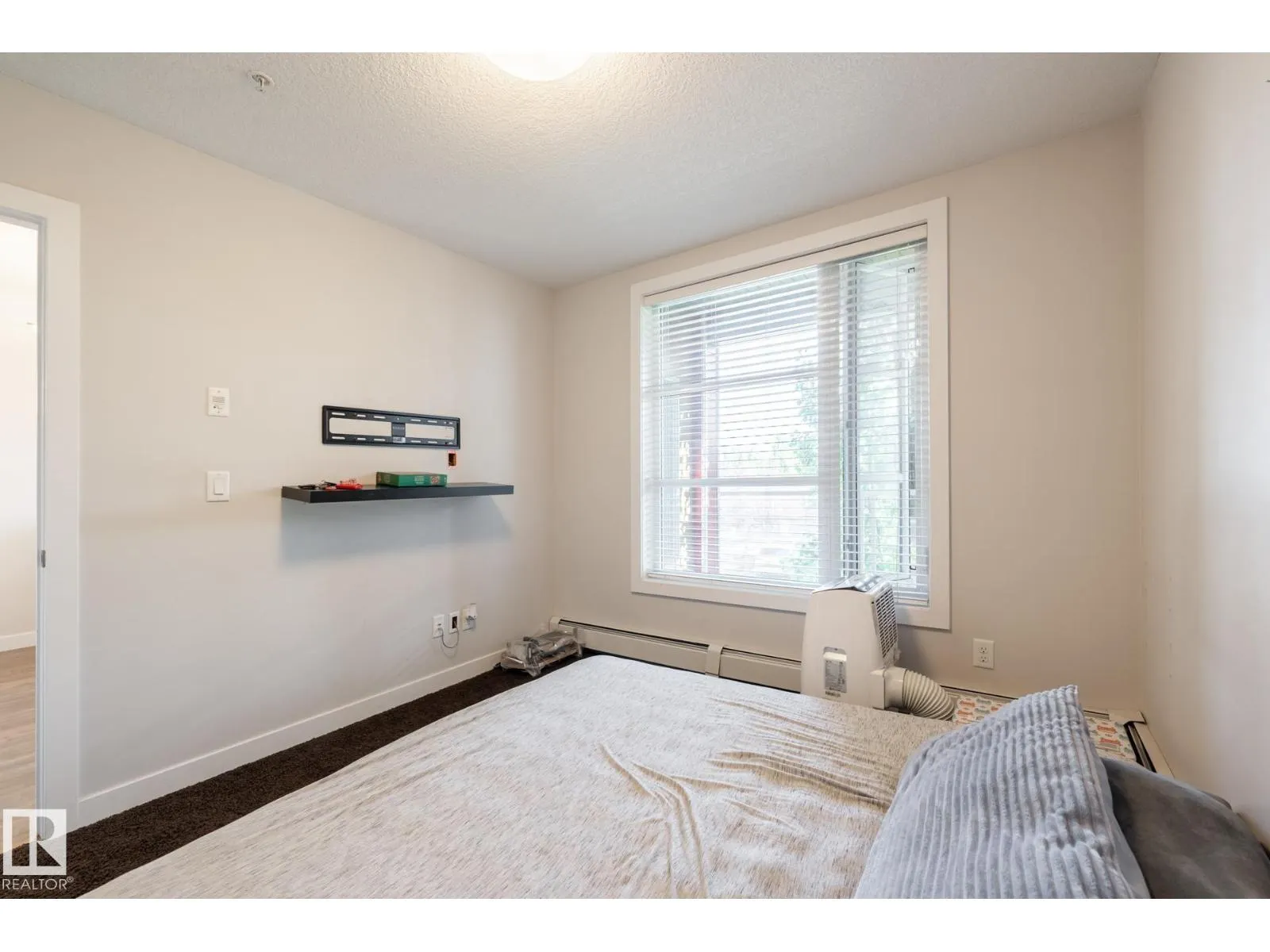 #202 2590 ANDERSON WY SW