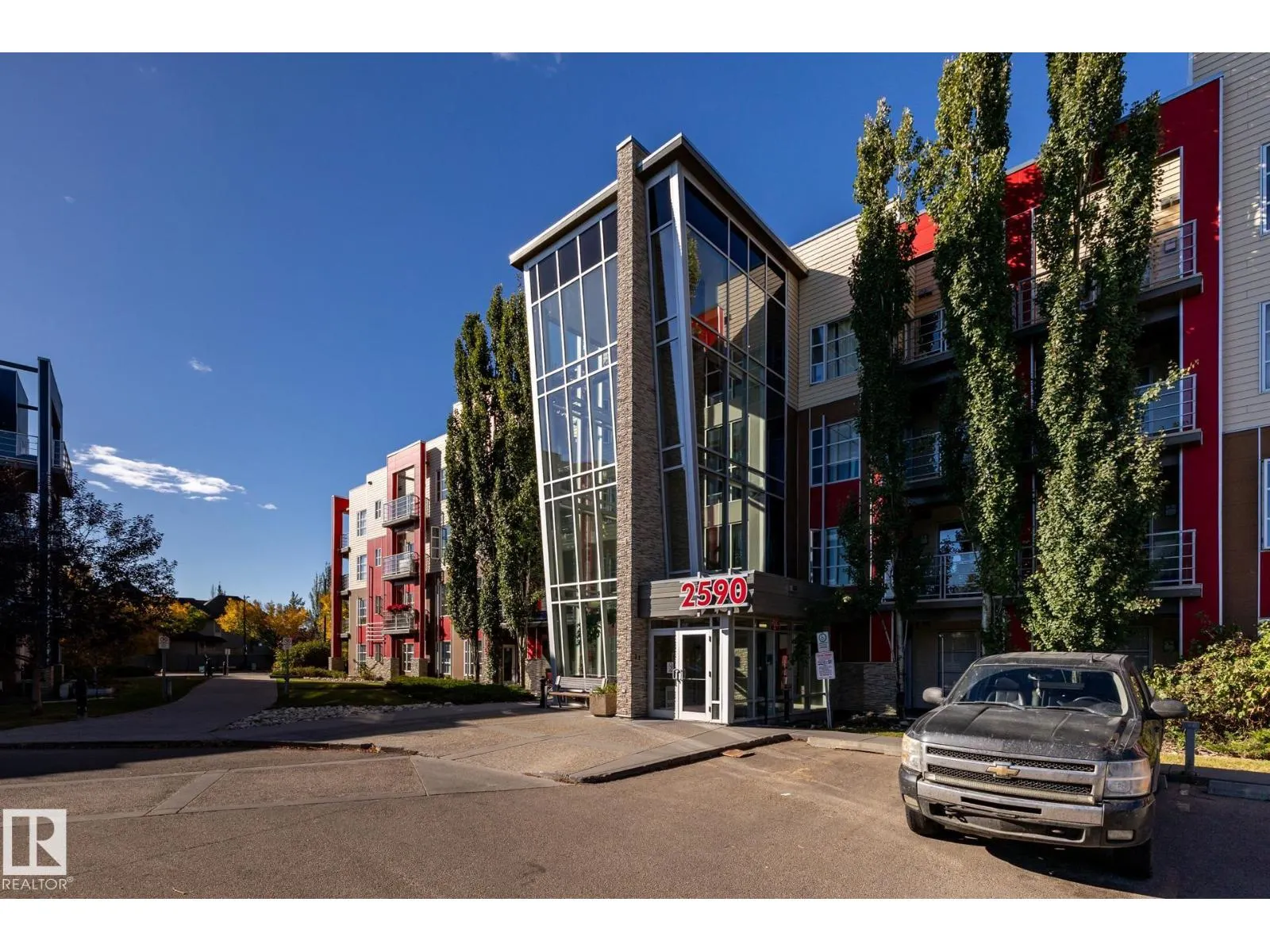 #202 2590 ANDERSON WY SW