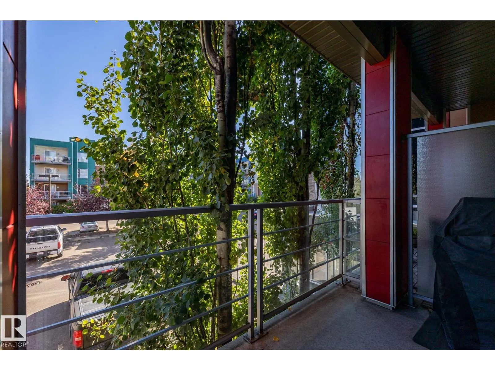 #202 2590 ANDERSON WY SW