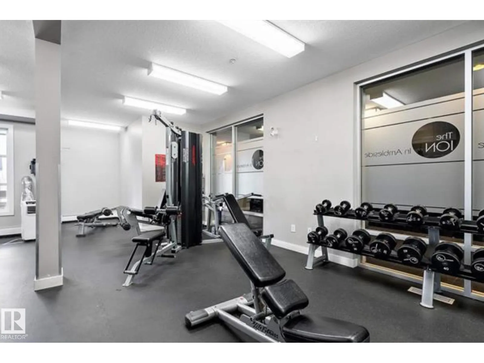 #202 2590 ANDERSON WY SW