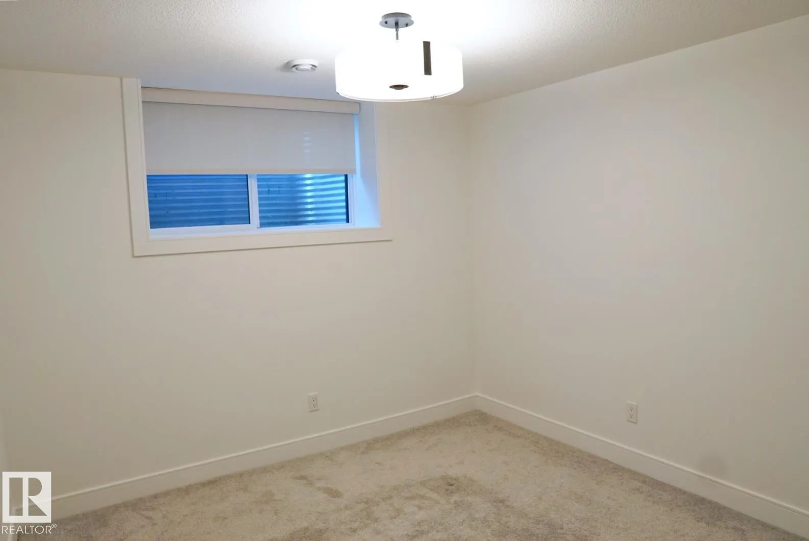 7553 81 AV NW