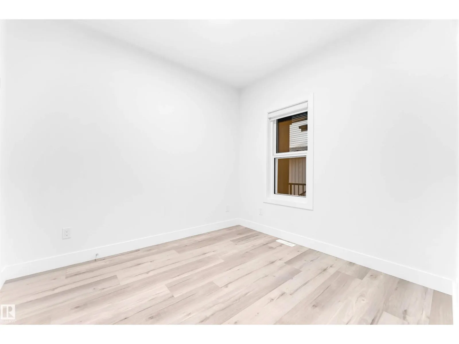 60 HEMINGWAY CR