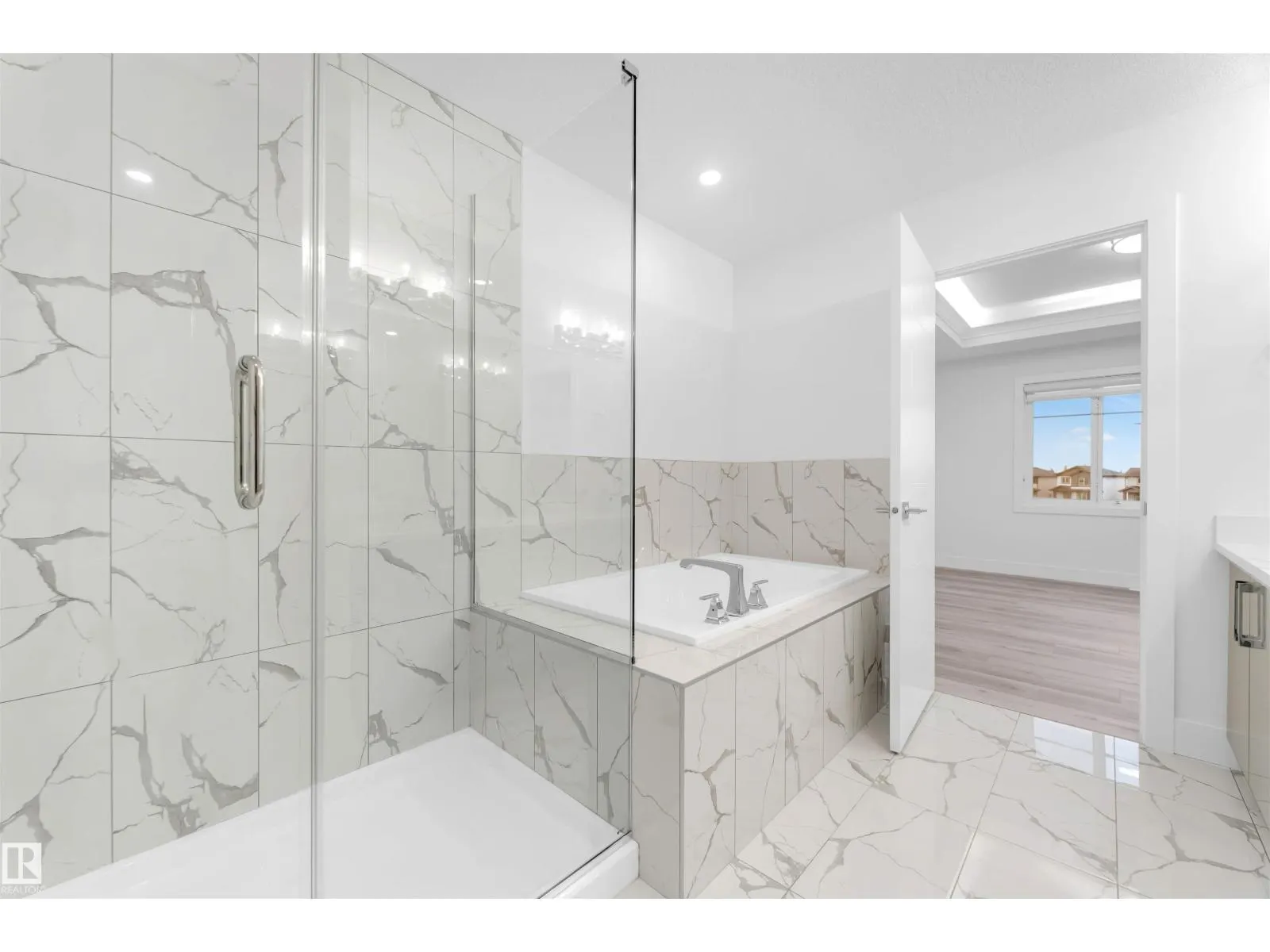 60 HEMINGWAY CR