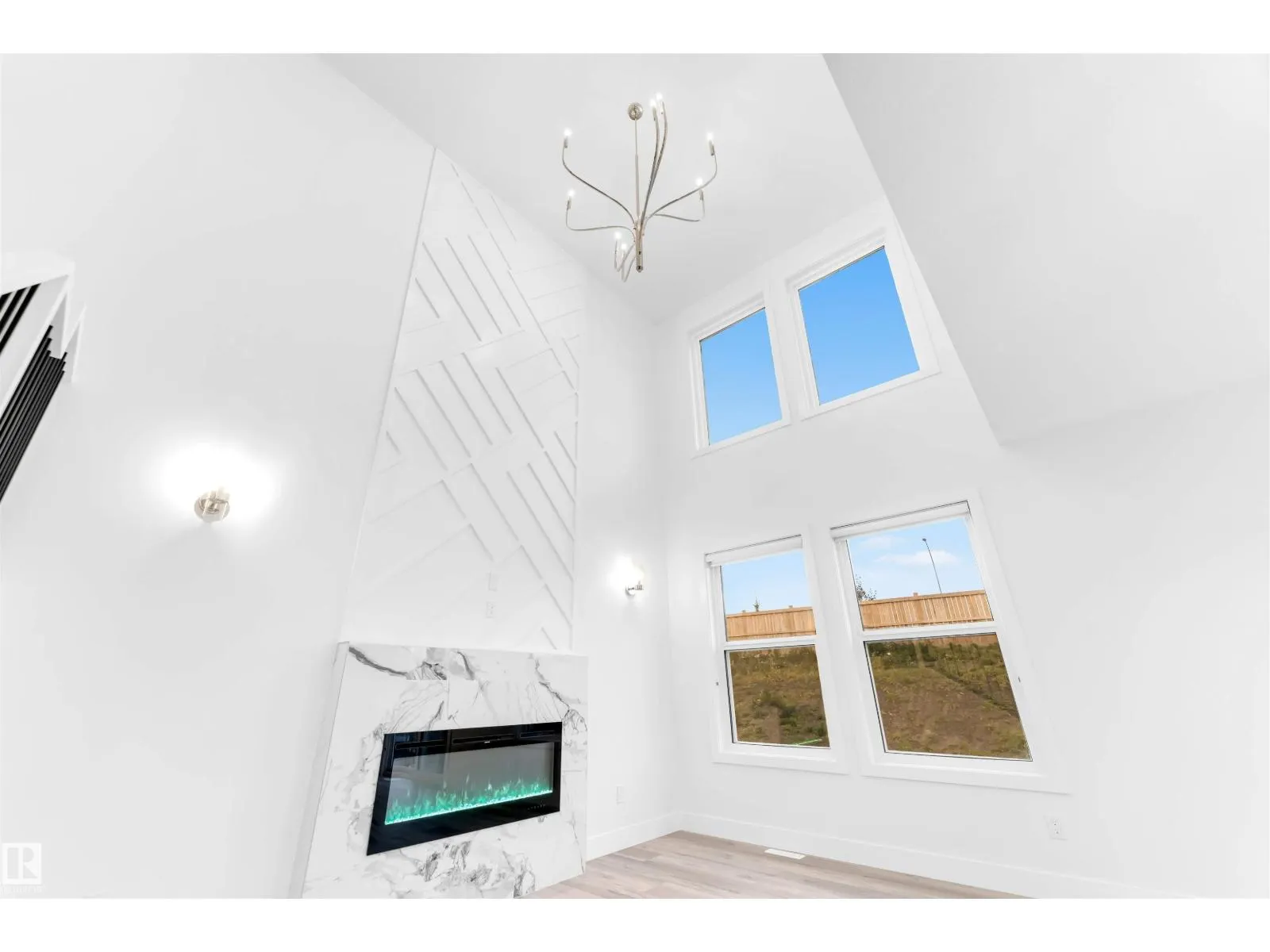60 HEMINGWAY CR