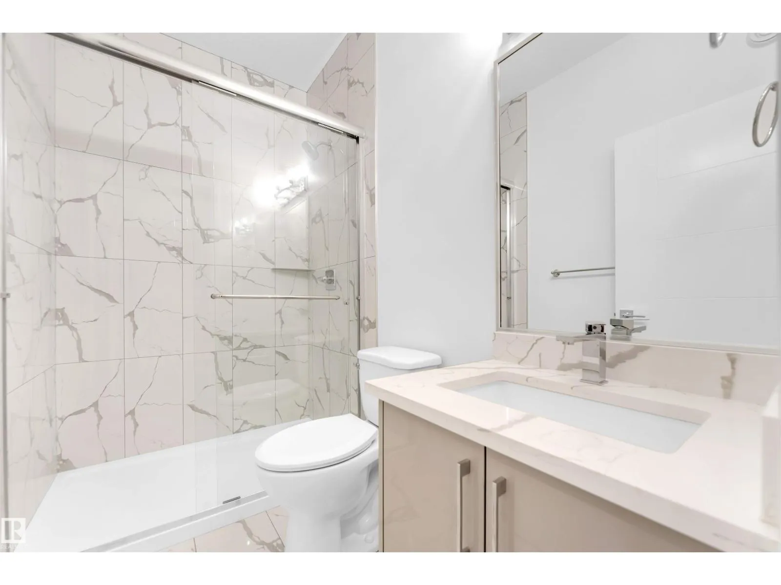 60 HEMINGWAY CR