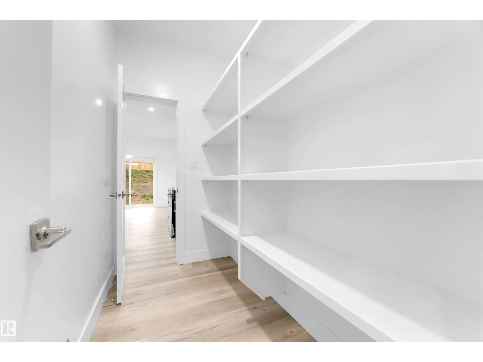 60 HEMINGWAY CR