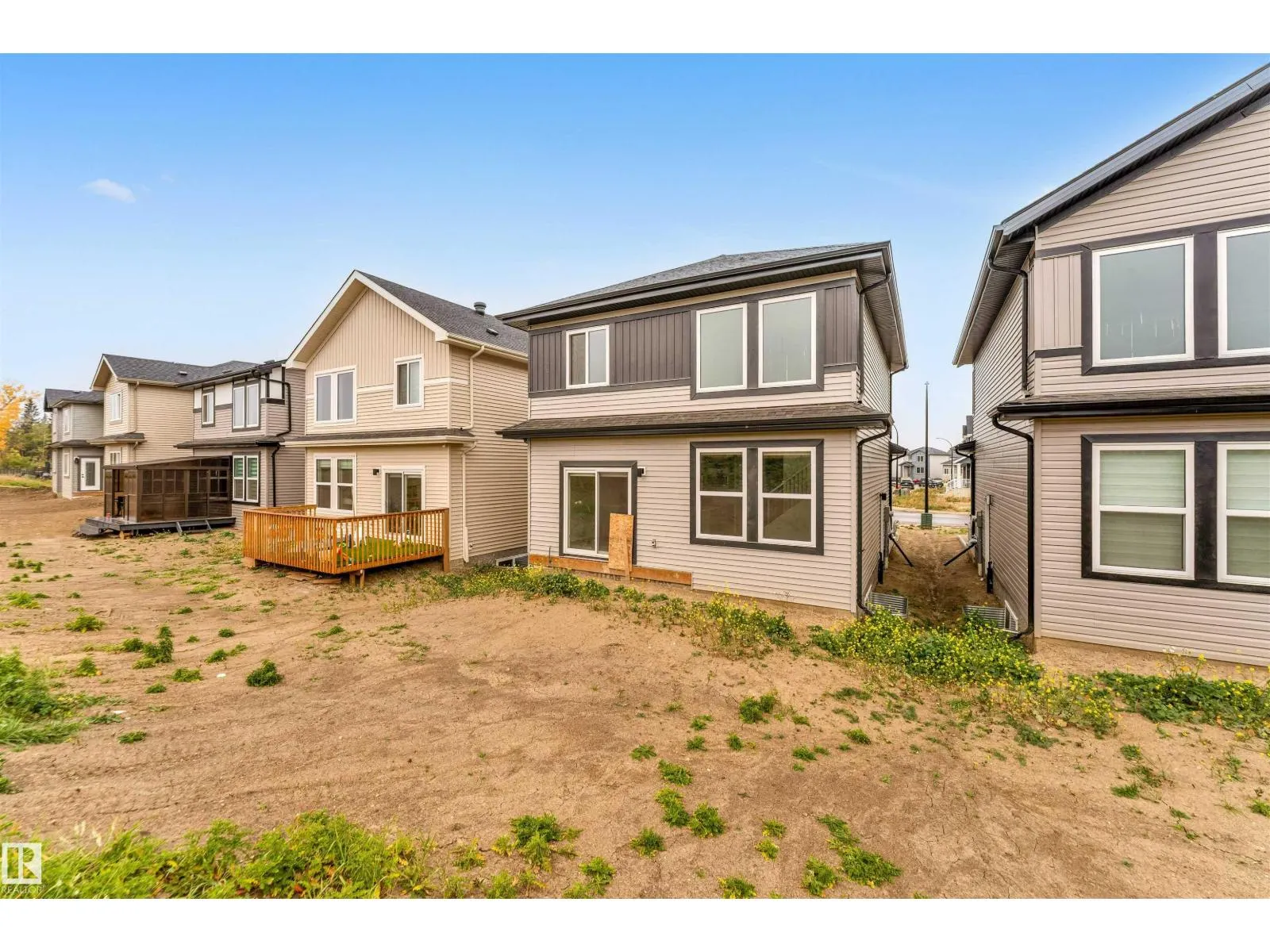 60 HEMINGWAY CR