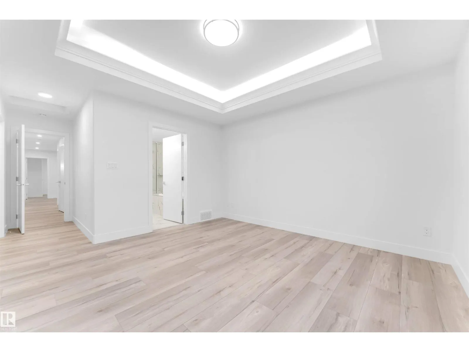 60 HEMINGWAY CR