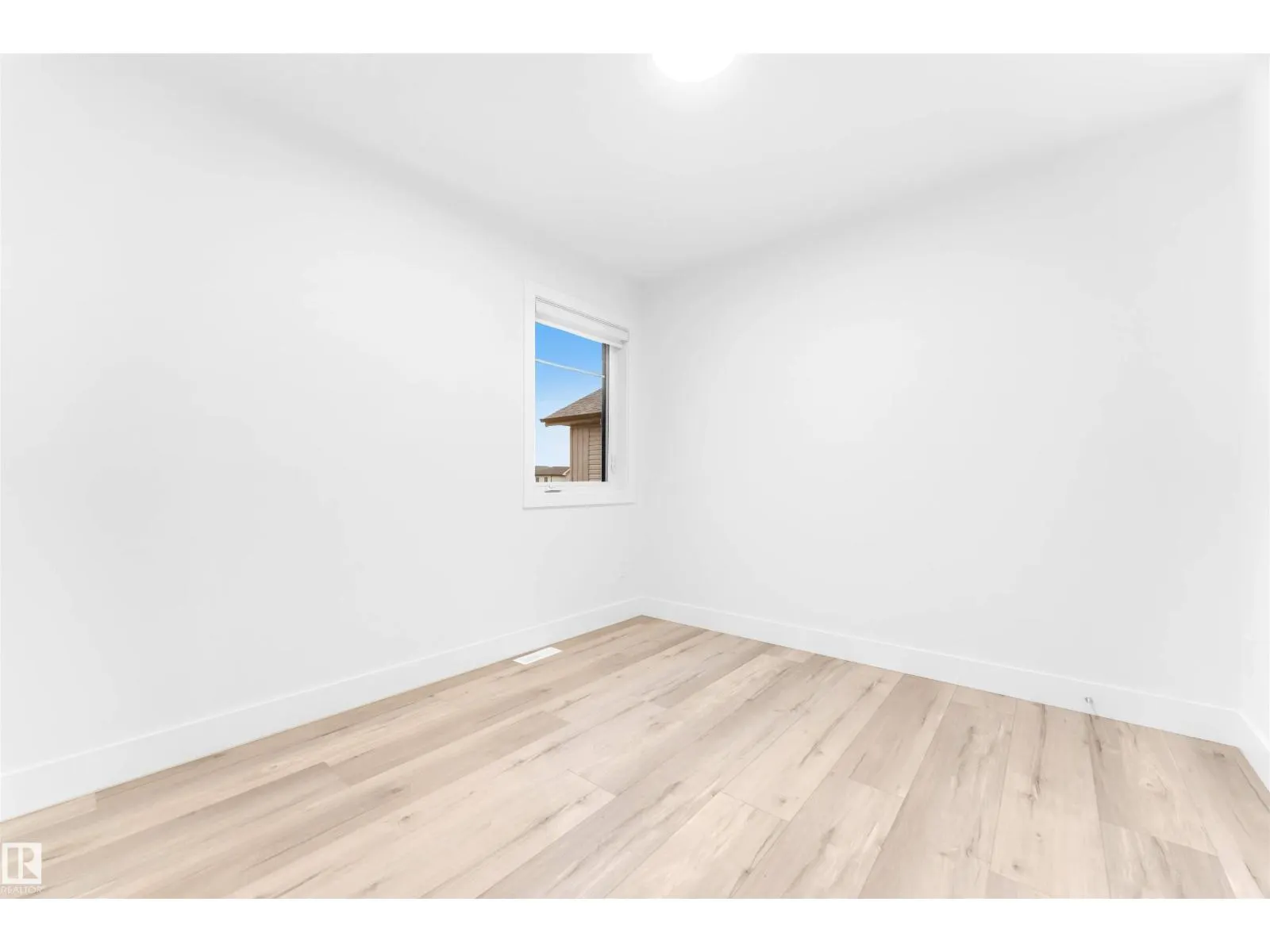 60 HEMINGWAY CR