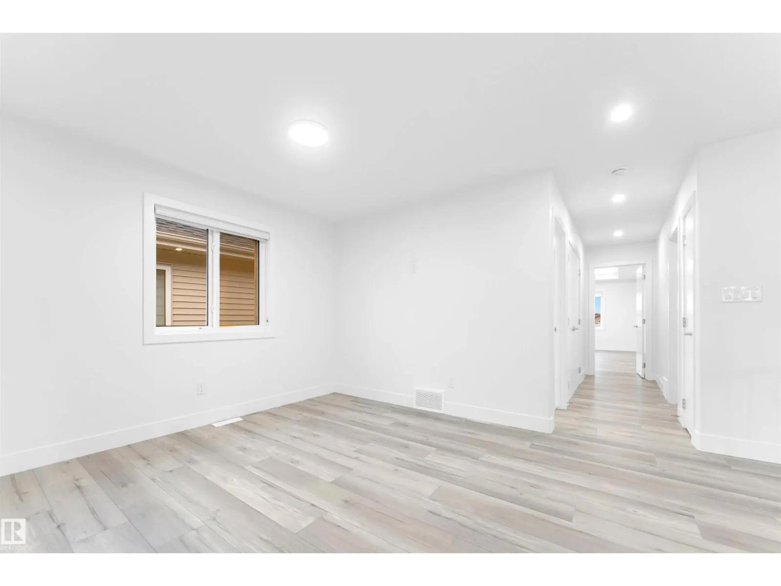 60 HEMINGWAY CR