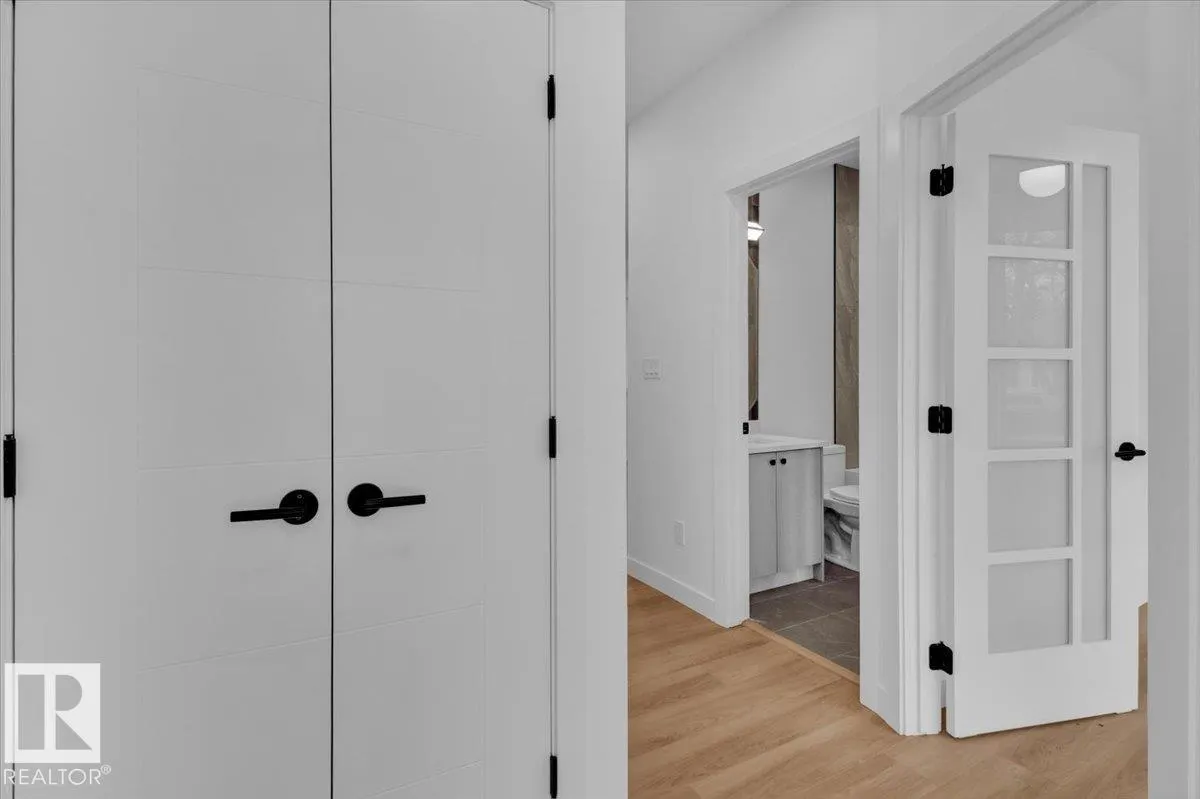 11124 132 ST NW