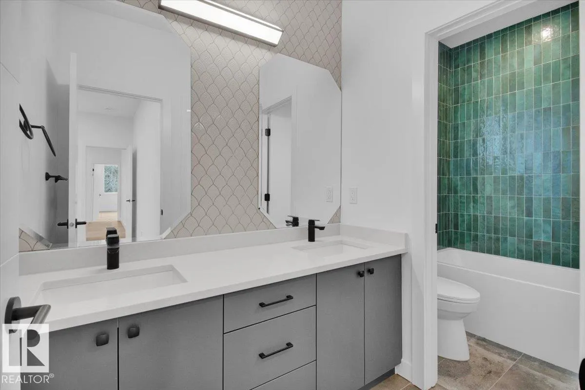 11124 132 ST NW