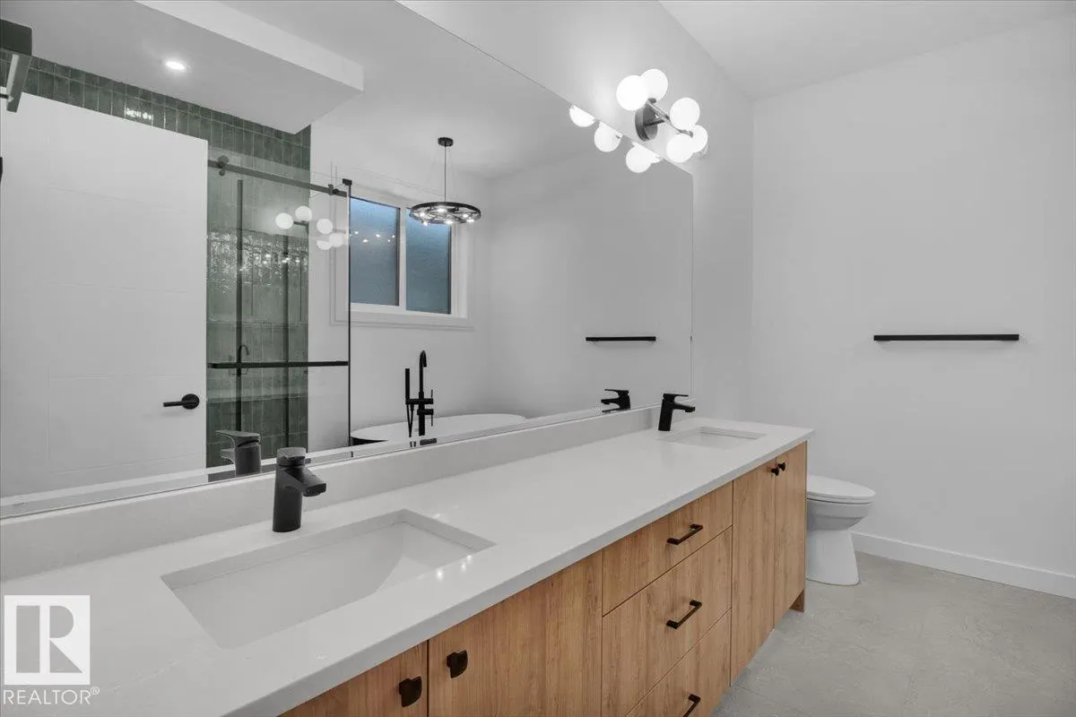 11124 132 ST NW