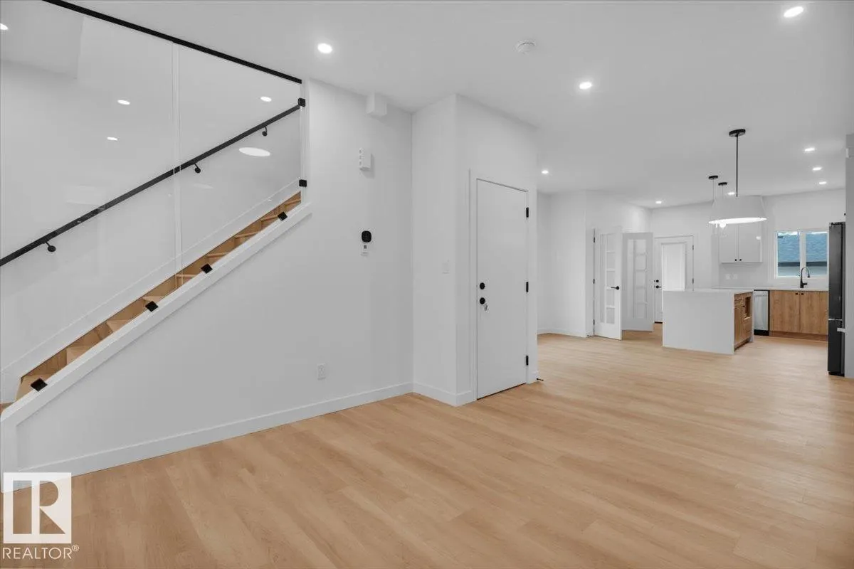 11124 132 ST NW