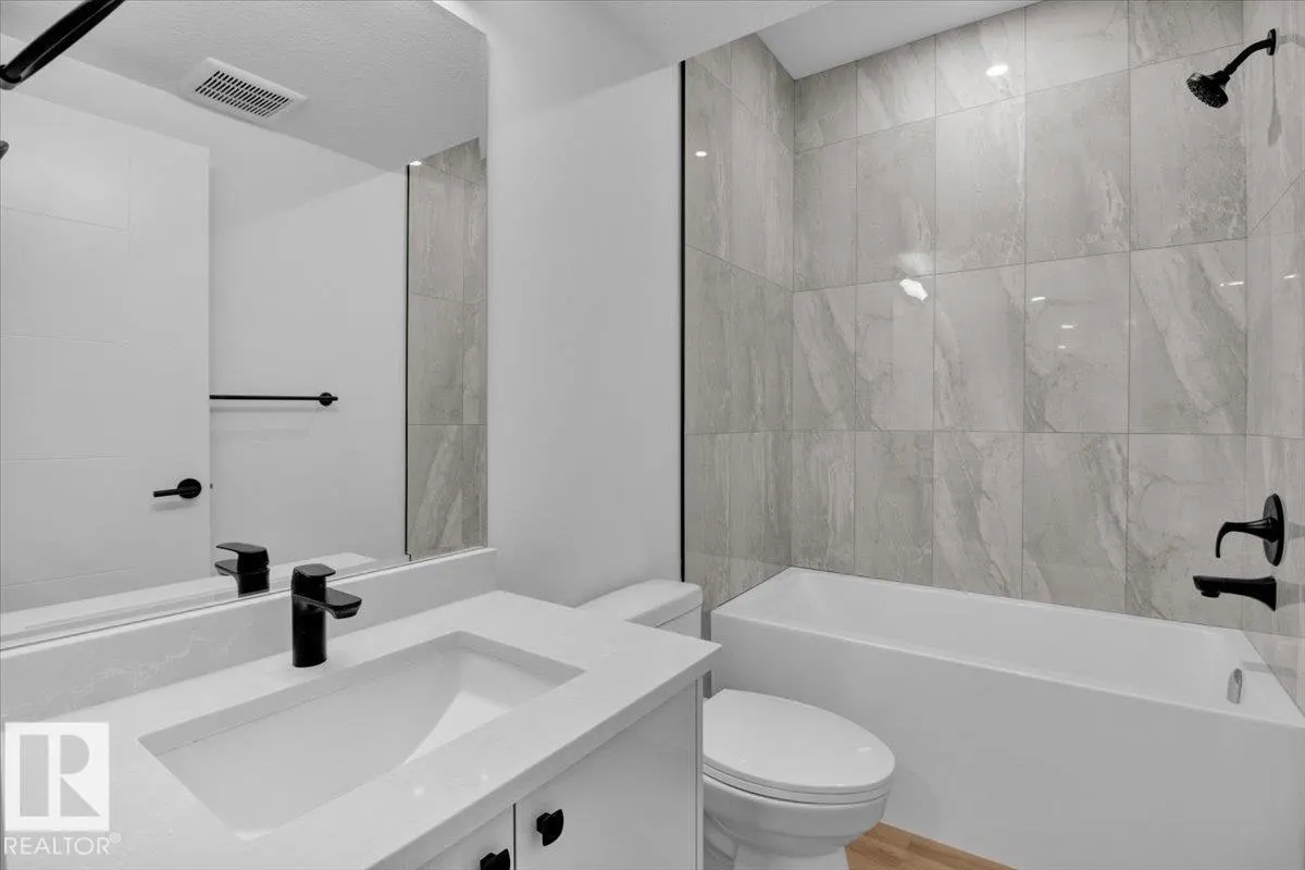 11124 132 ST NW