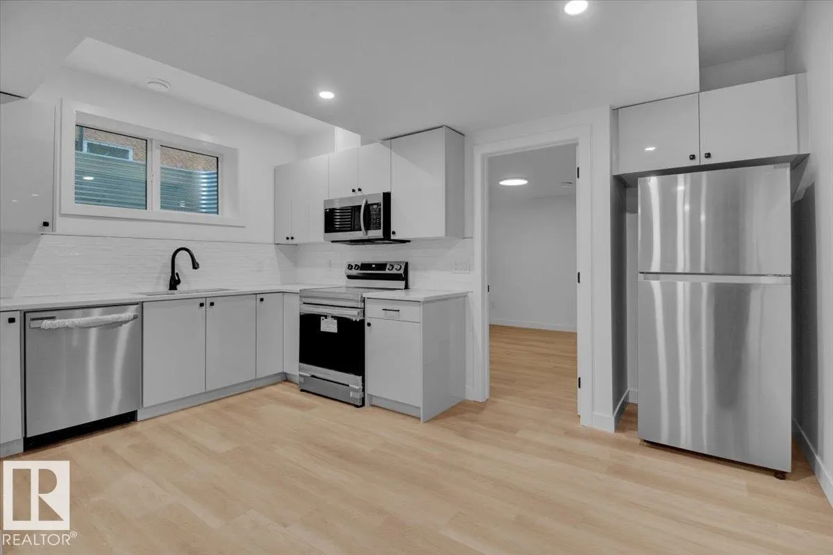 11124 132 ST NW