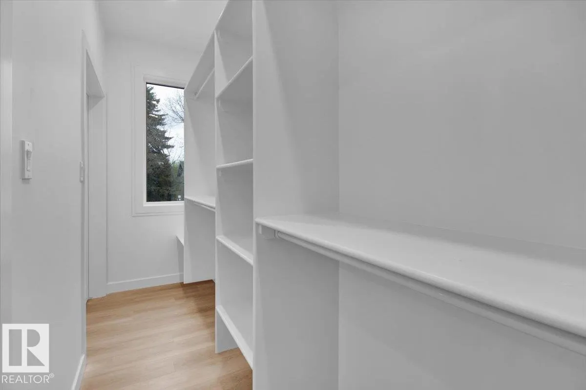 11124 132 ST NW