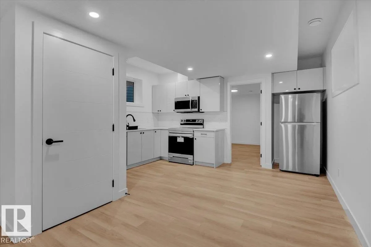 11124 132 ST NW