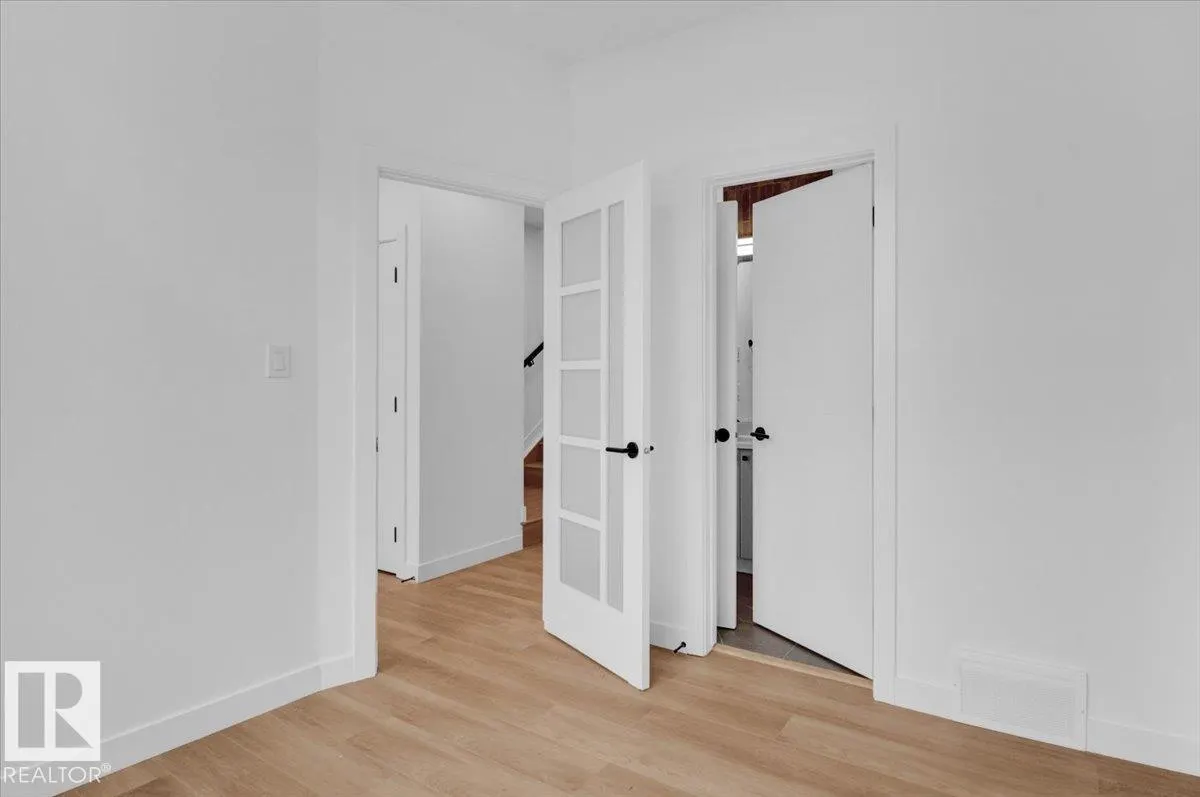 11124 132 ST NW
