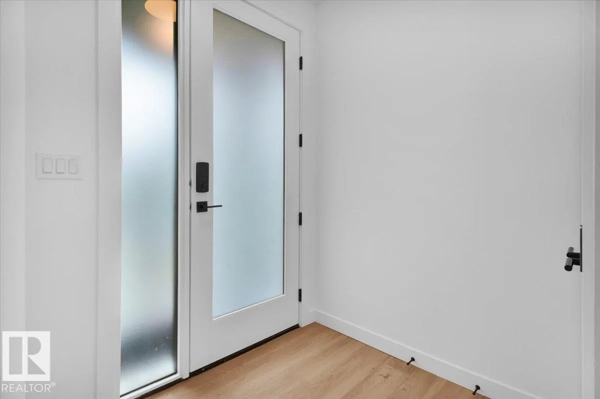 11124 132 ST NW