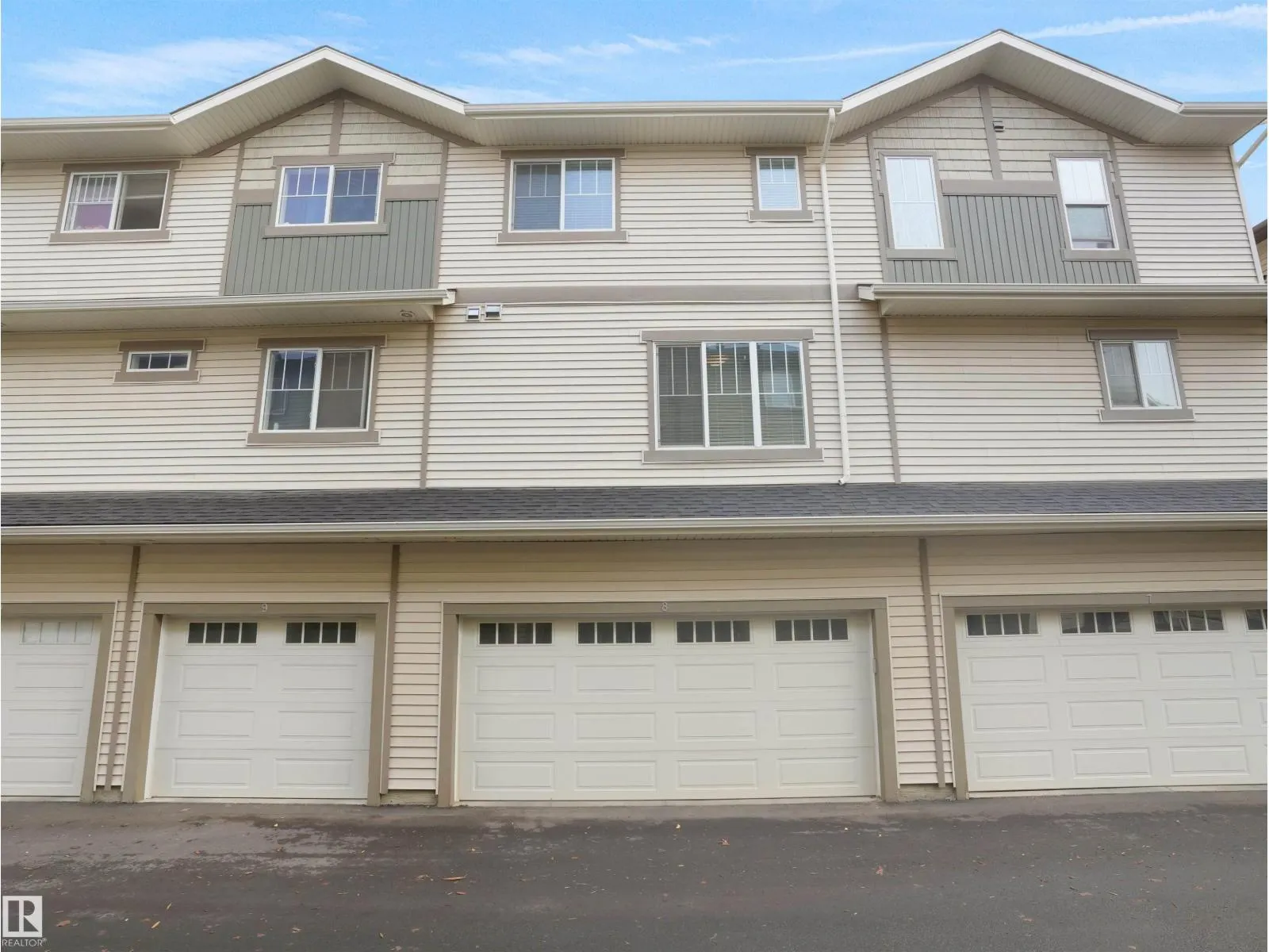 #8 1530 Tamarack BV NW