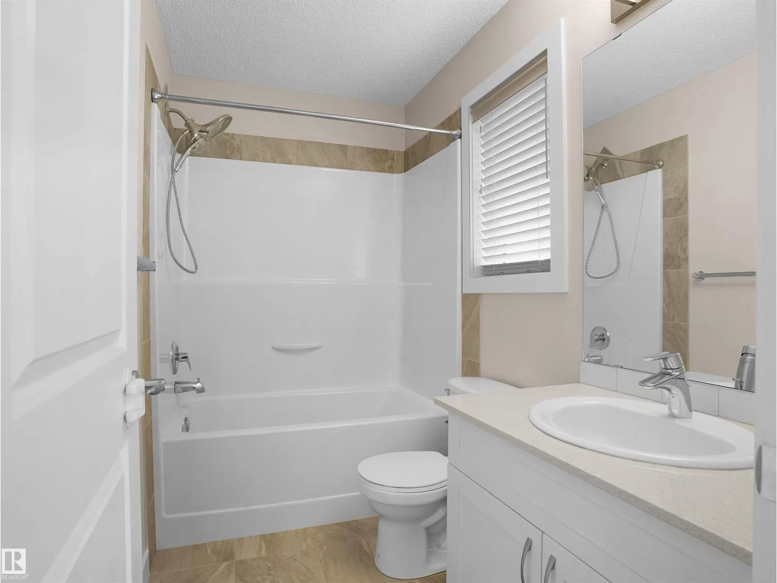 #8 1530 Tamarack BV NW
