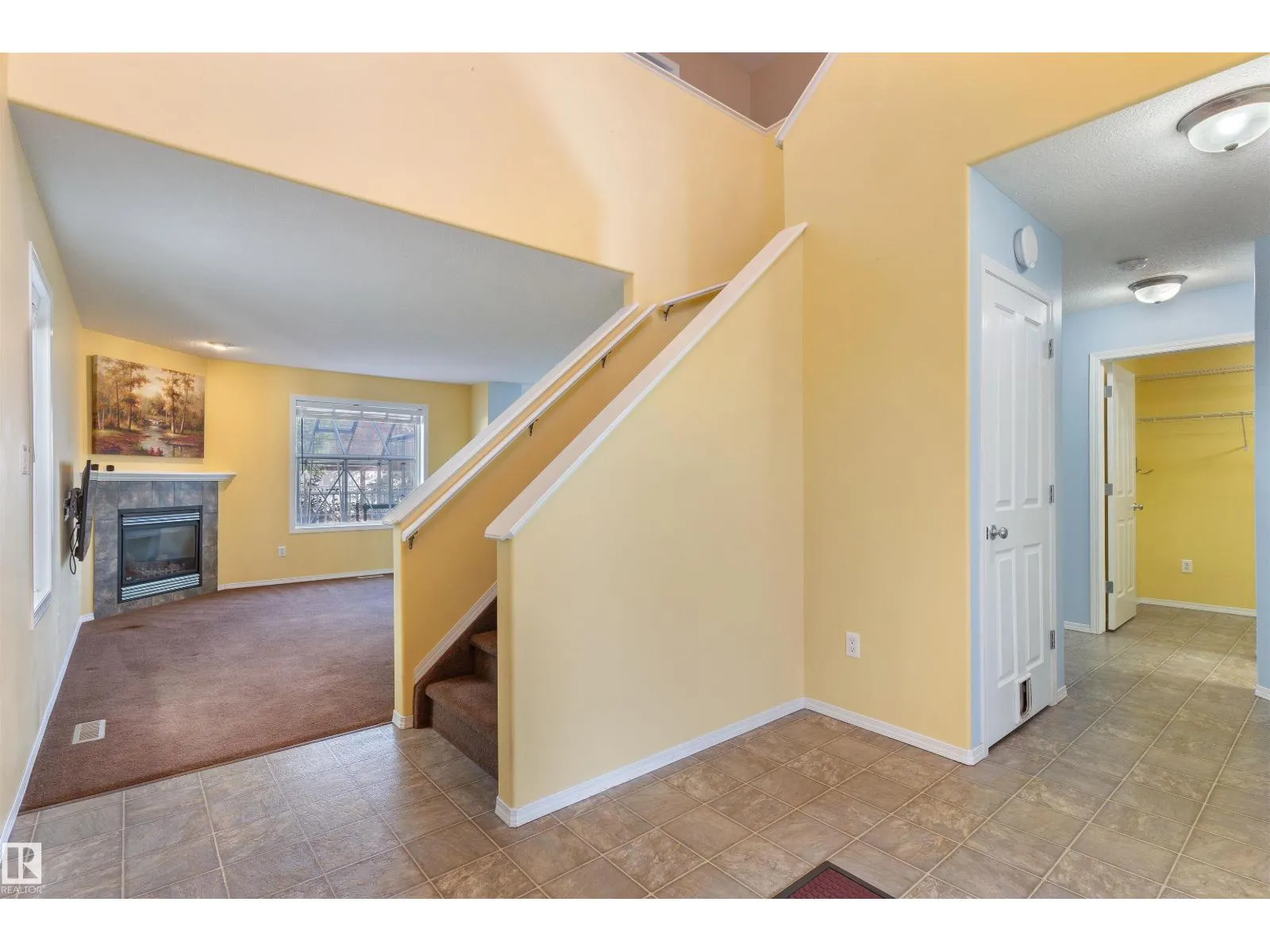 3231 21 ST NW