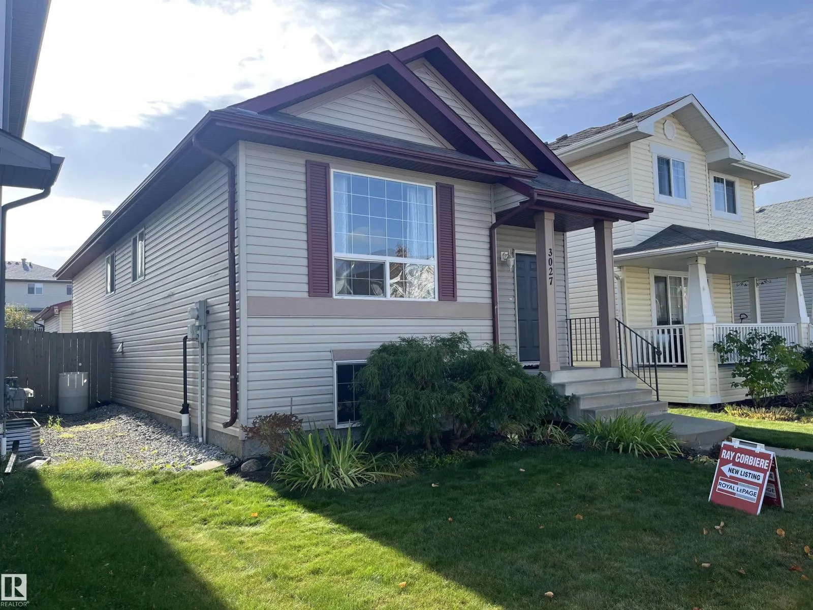 3027 32 AV NW