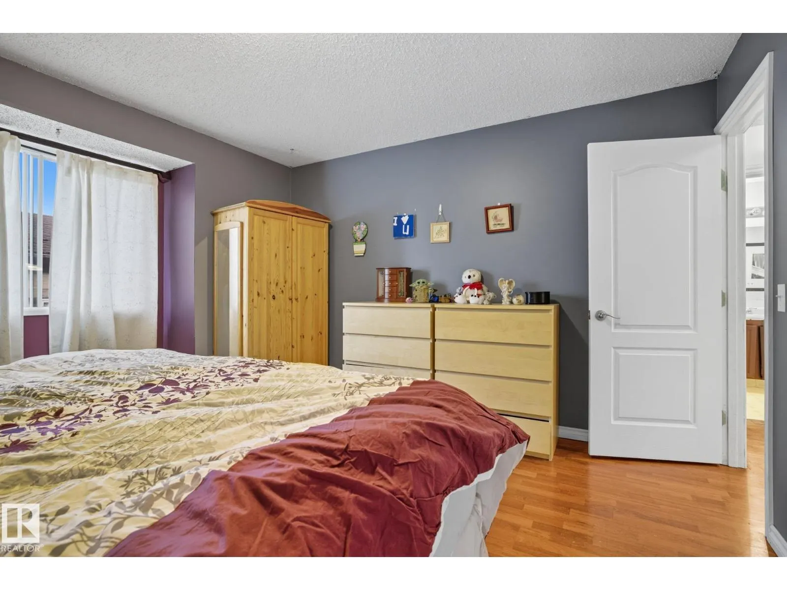 7123 187A ST NW