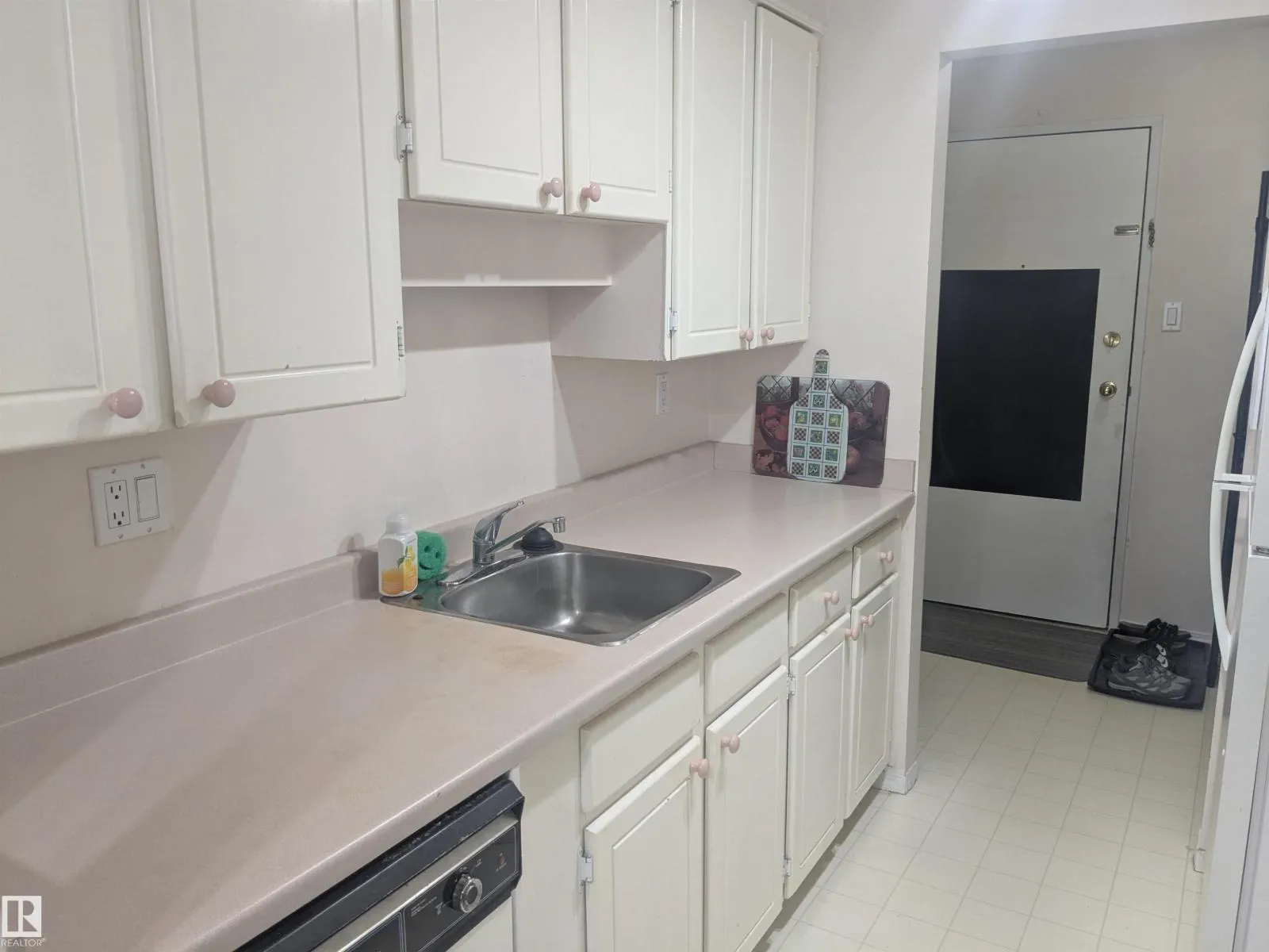 #105 11415 41 AV NW