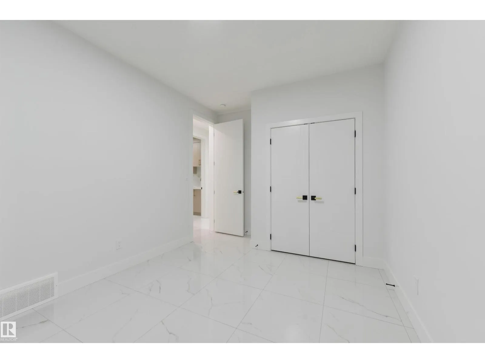 108 25 ST SW SW
