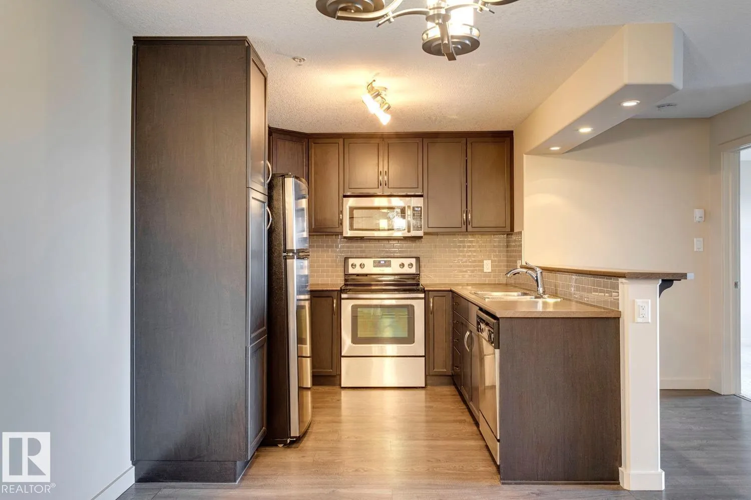 #254 11517 ELLERSLIE RD SW