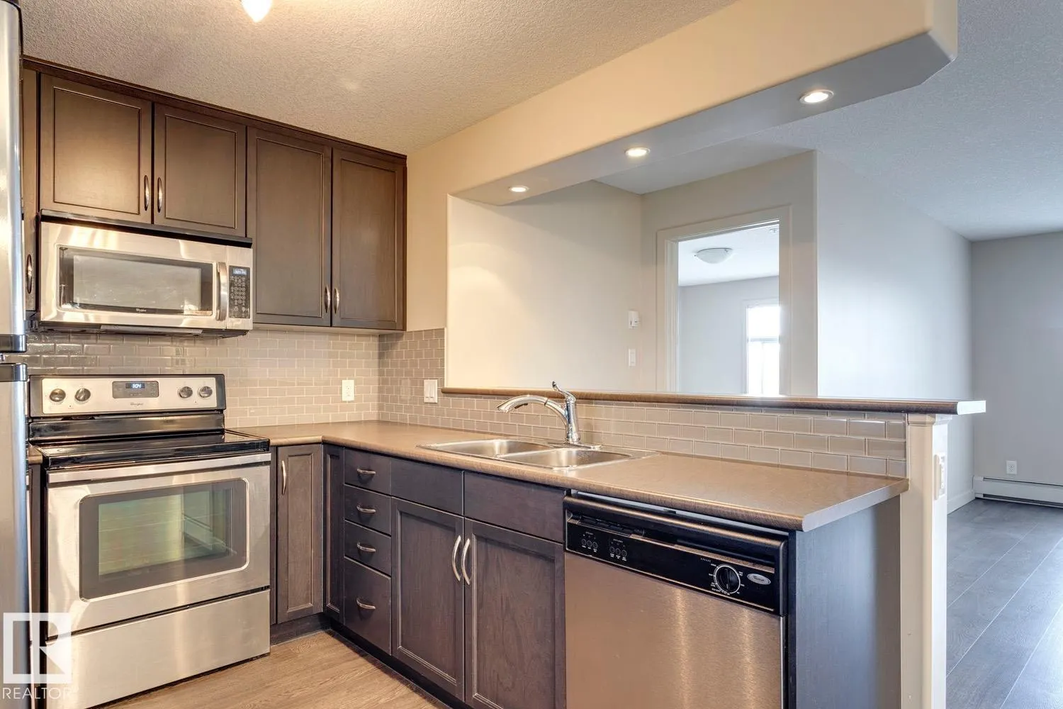 #254 11517 ELLERSLIE RD SW