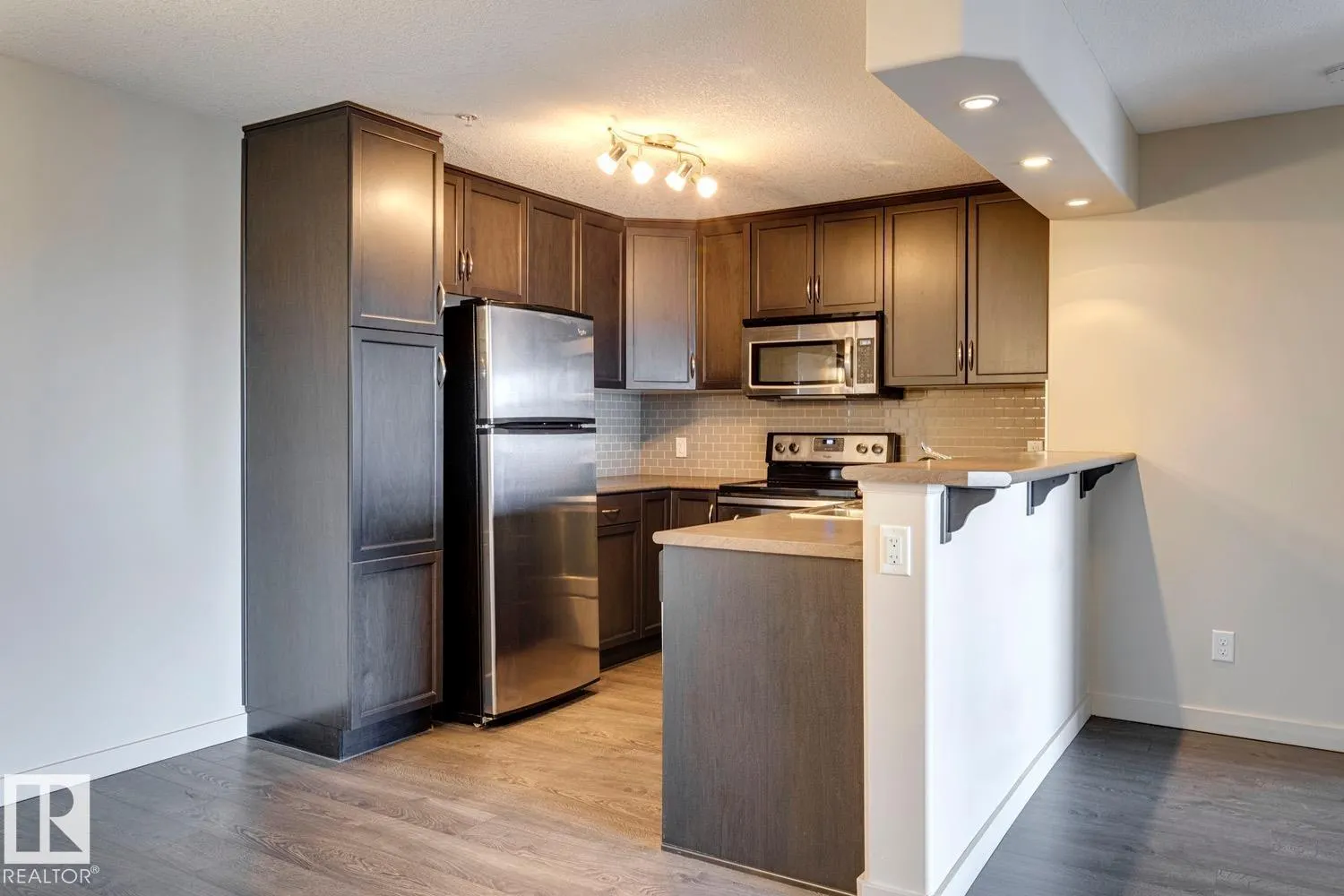 #254 11517 ELLERSLIE RD SW