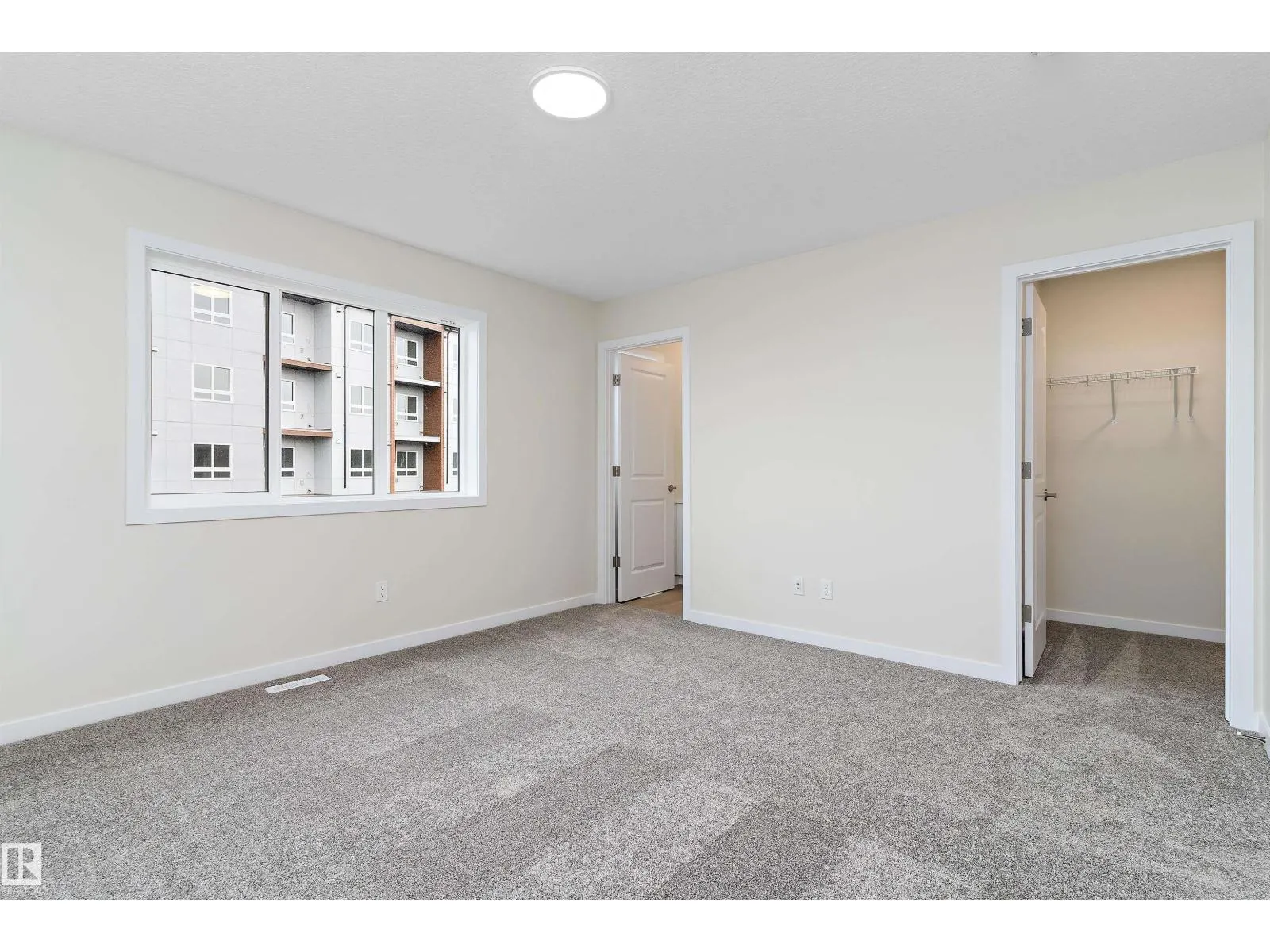 843 ROWAN CL SW