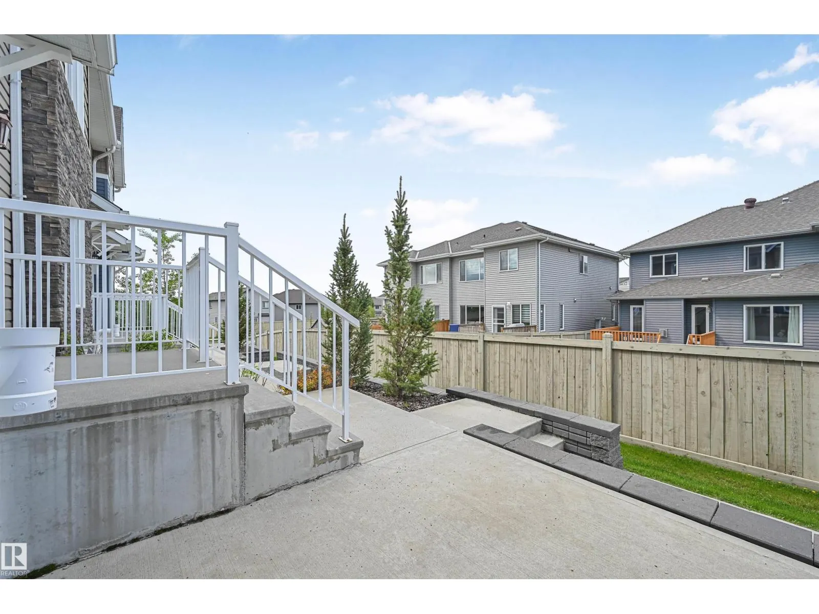 #35 2922 MAPLE WY NW