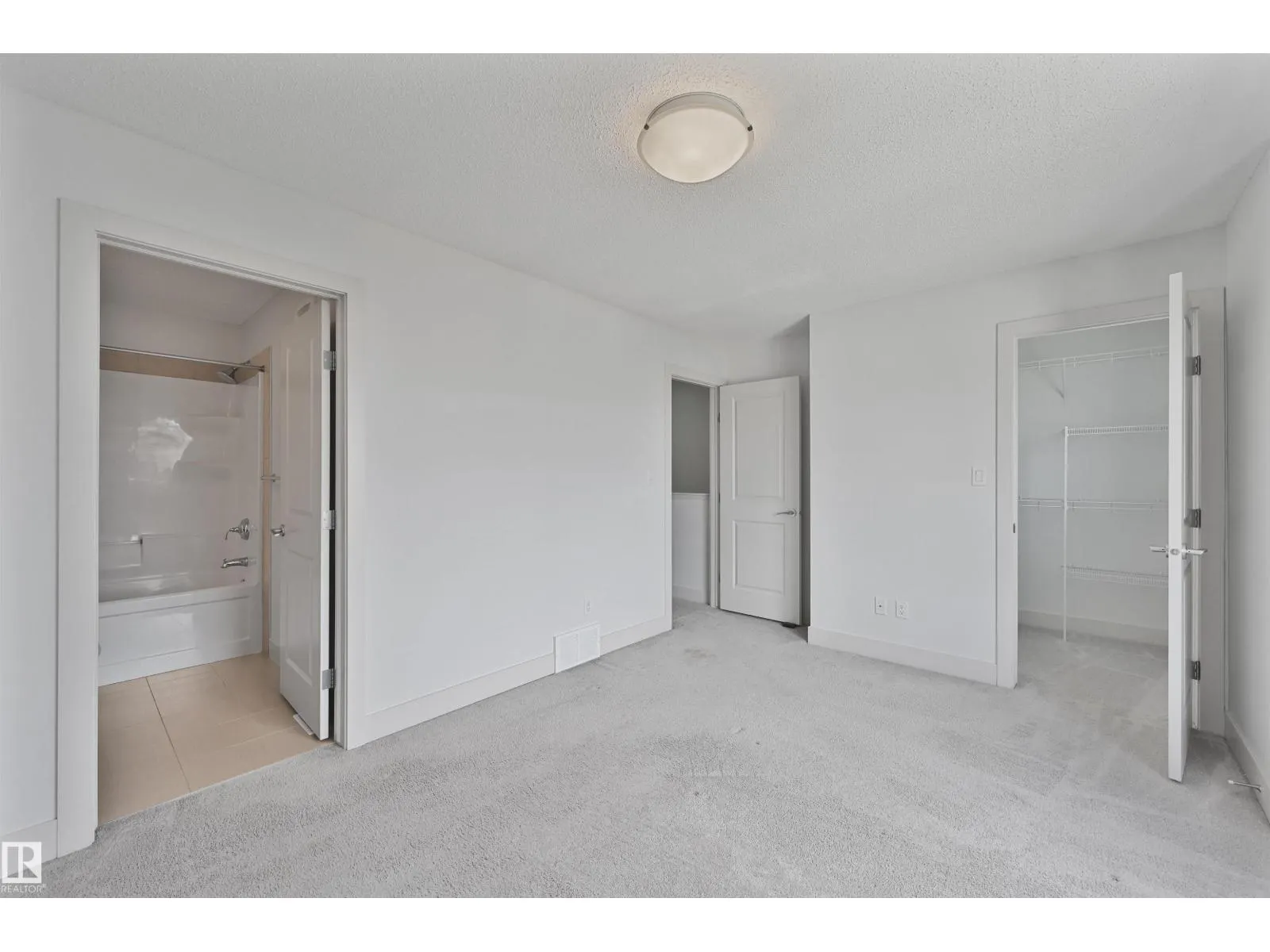 #35 2922 MAPLE WY NW