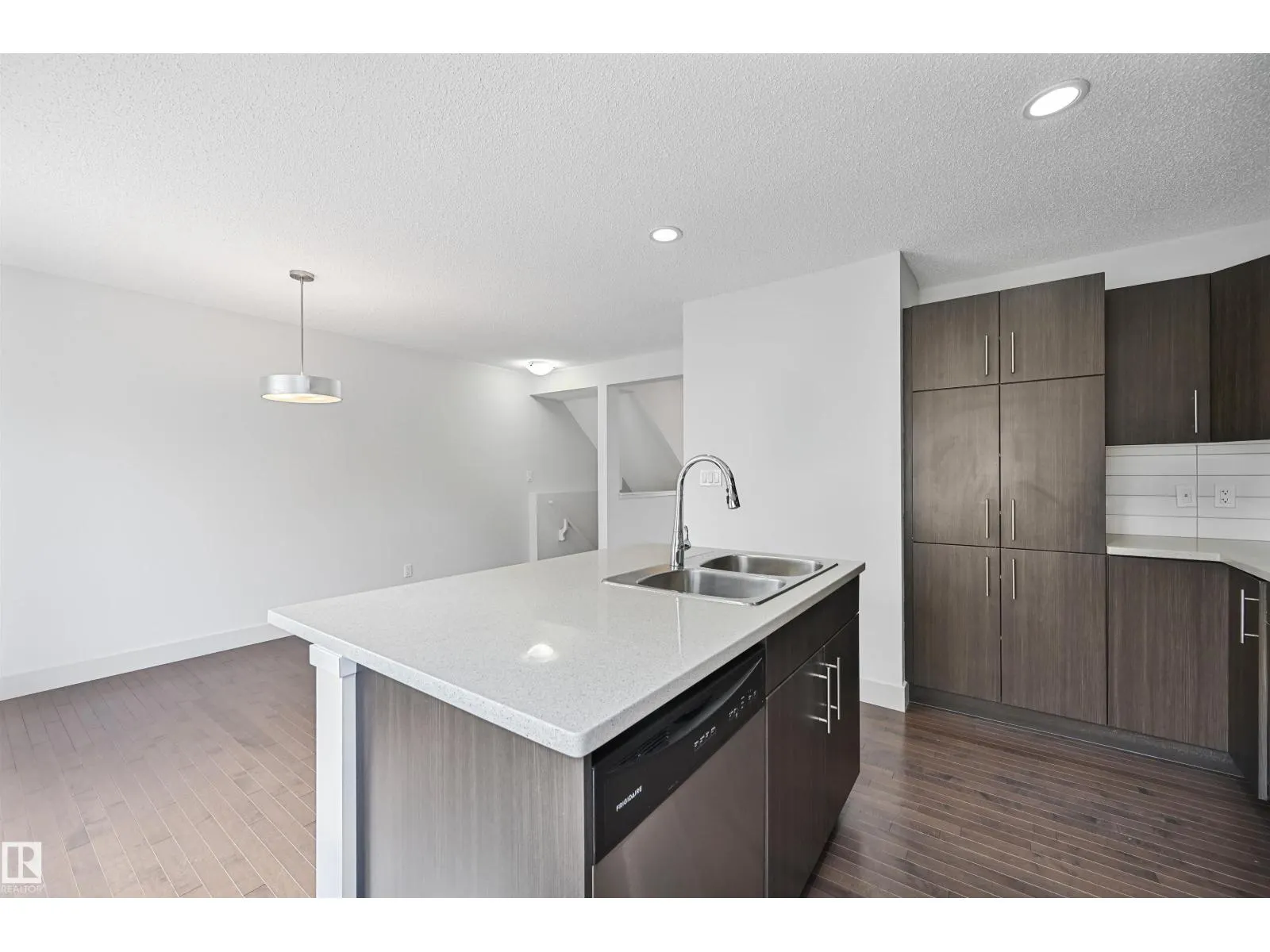 #35 2922 MAPLE WY NW