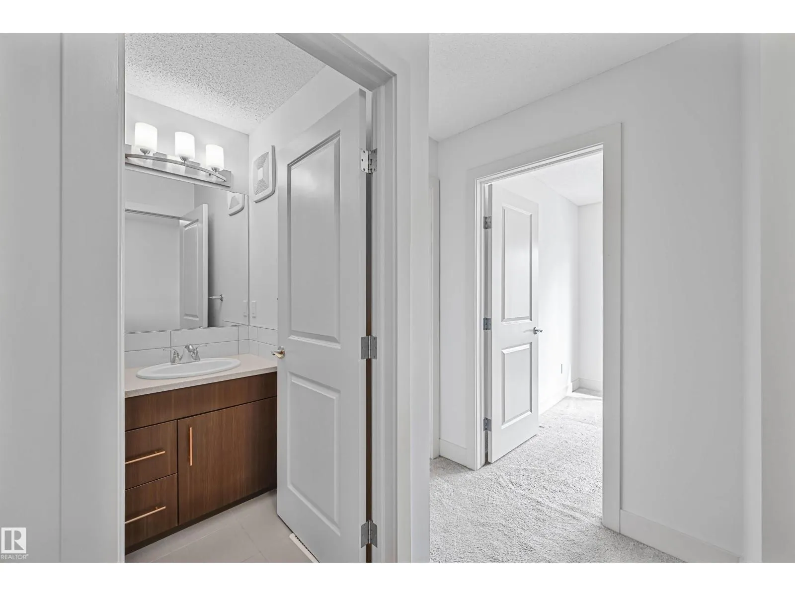 #35 2922 MAPLE WY NW