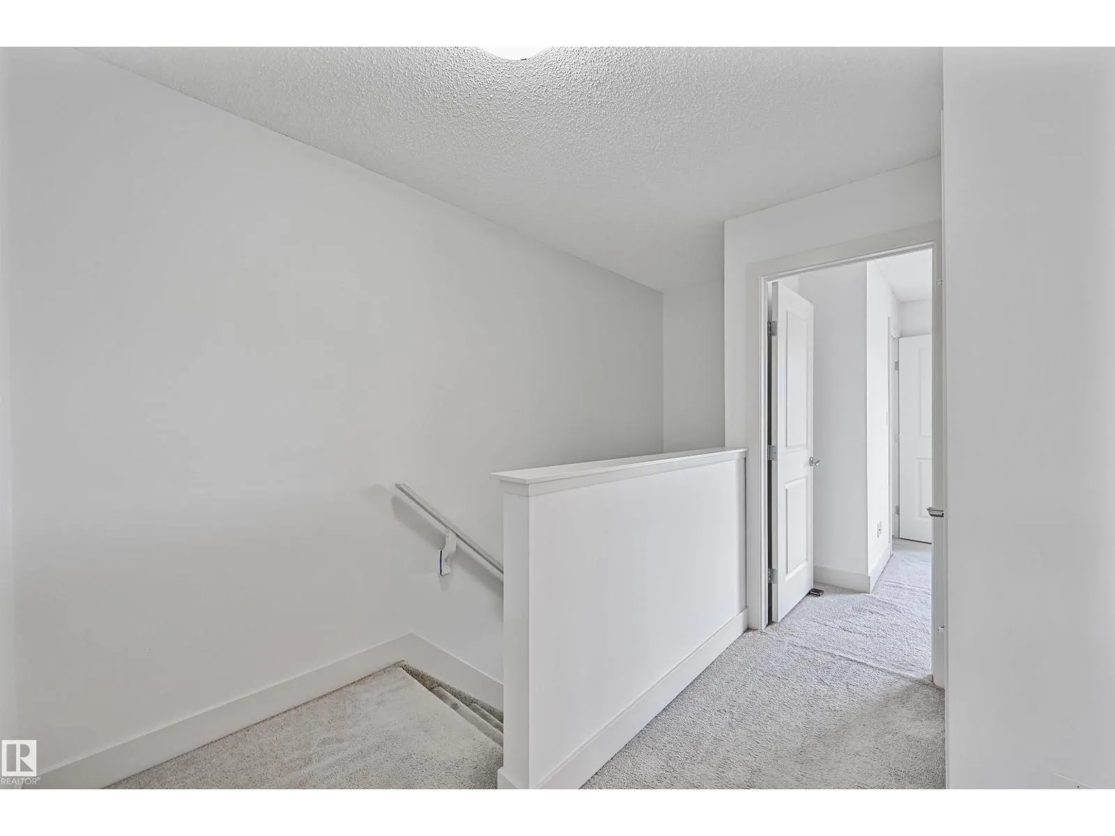 #35 2922 MAPLE WY NW
