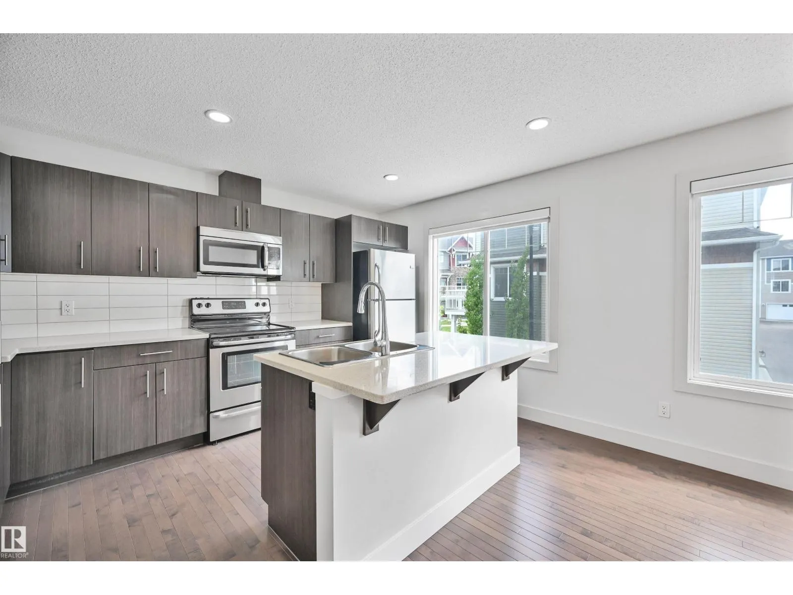 #35 2922 MAPLE WY NW