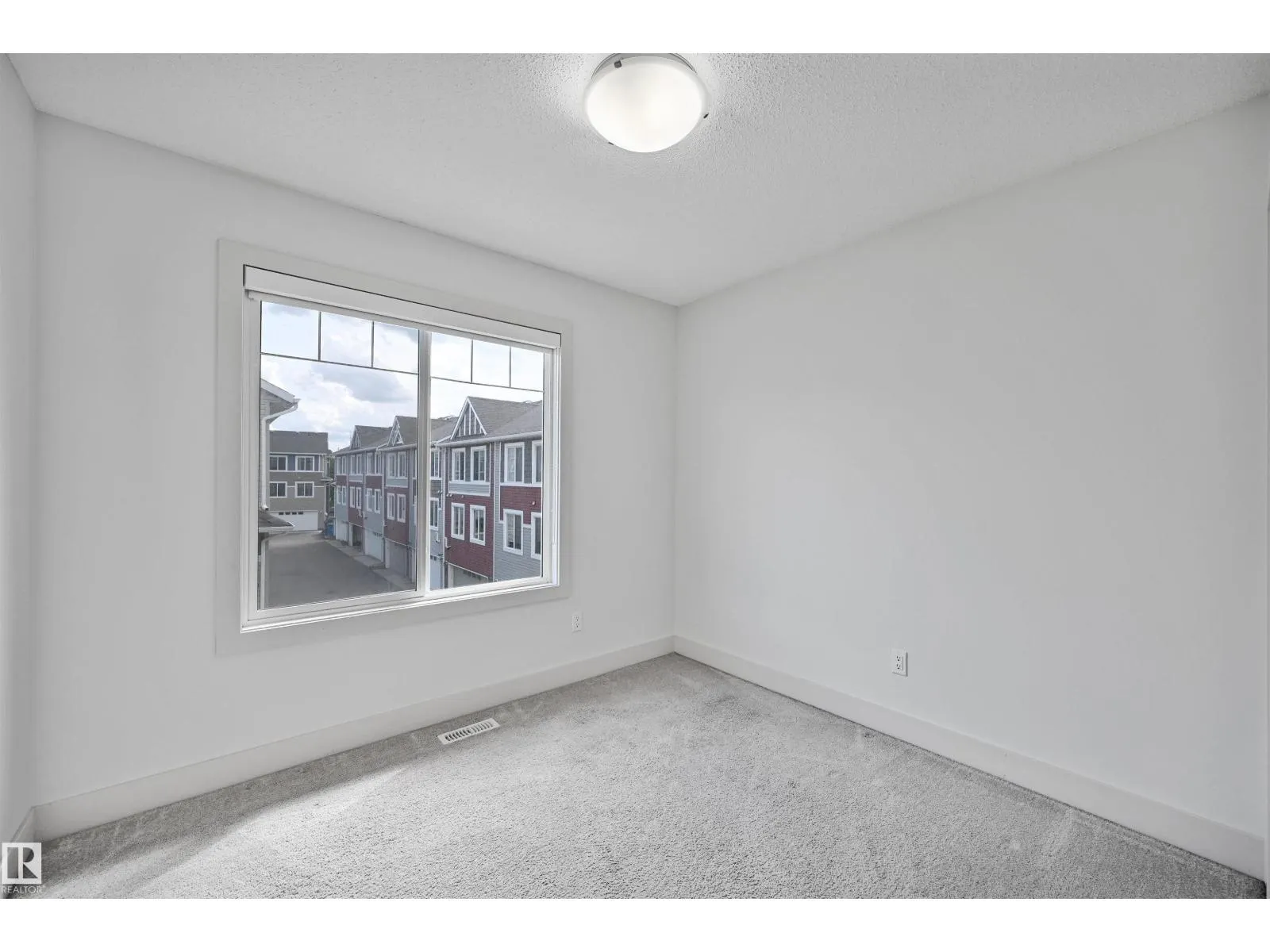 #35 2922 MAPLE WY NW