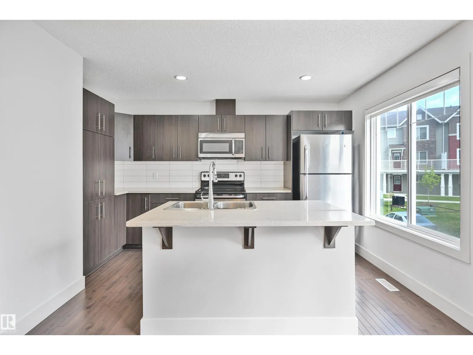 #35 2922 MAPLE WY NW